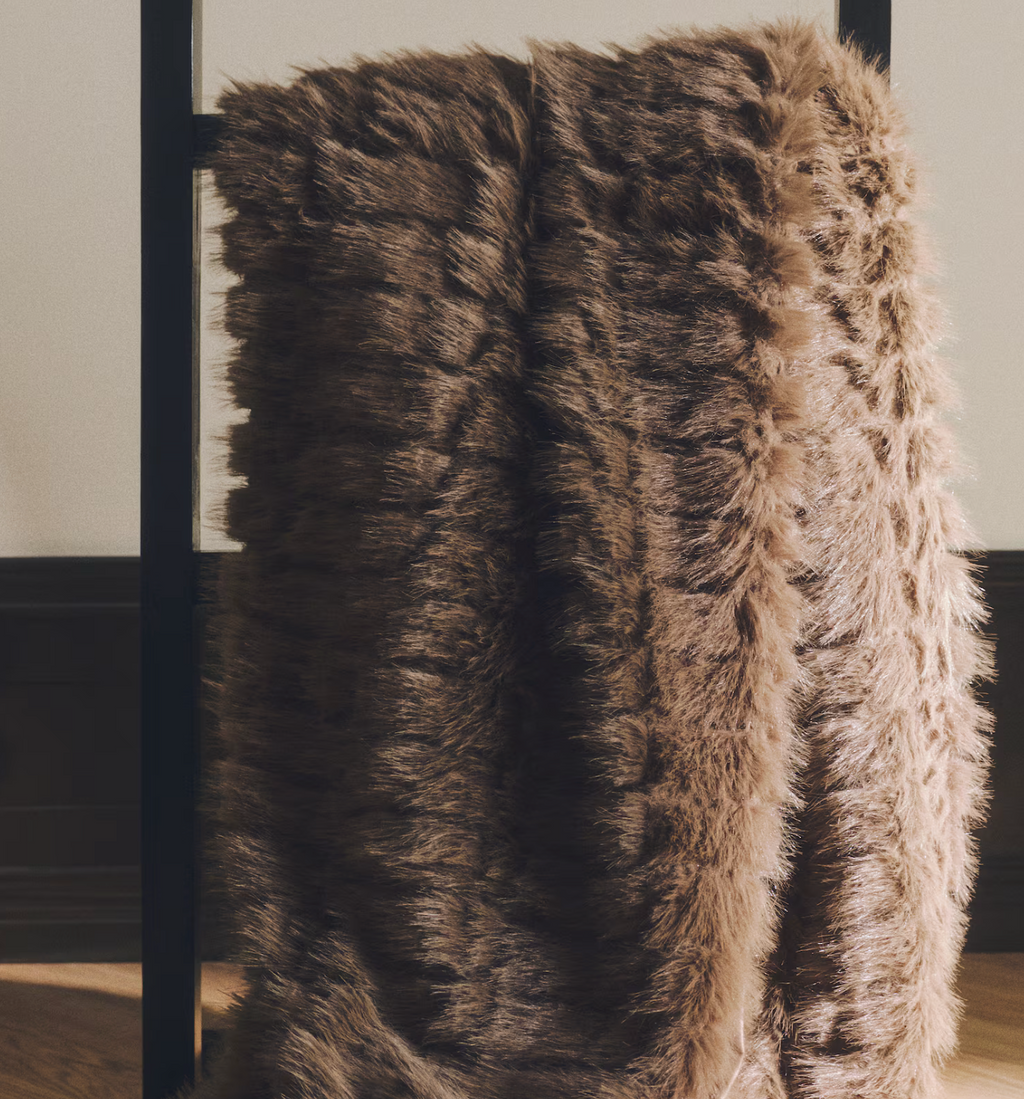 Fluffy Bed Throw