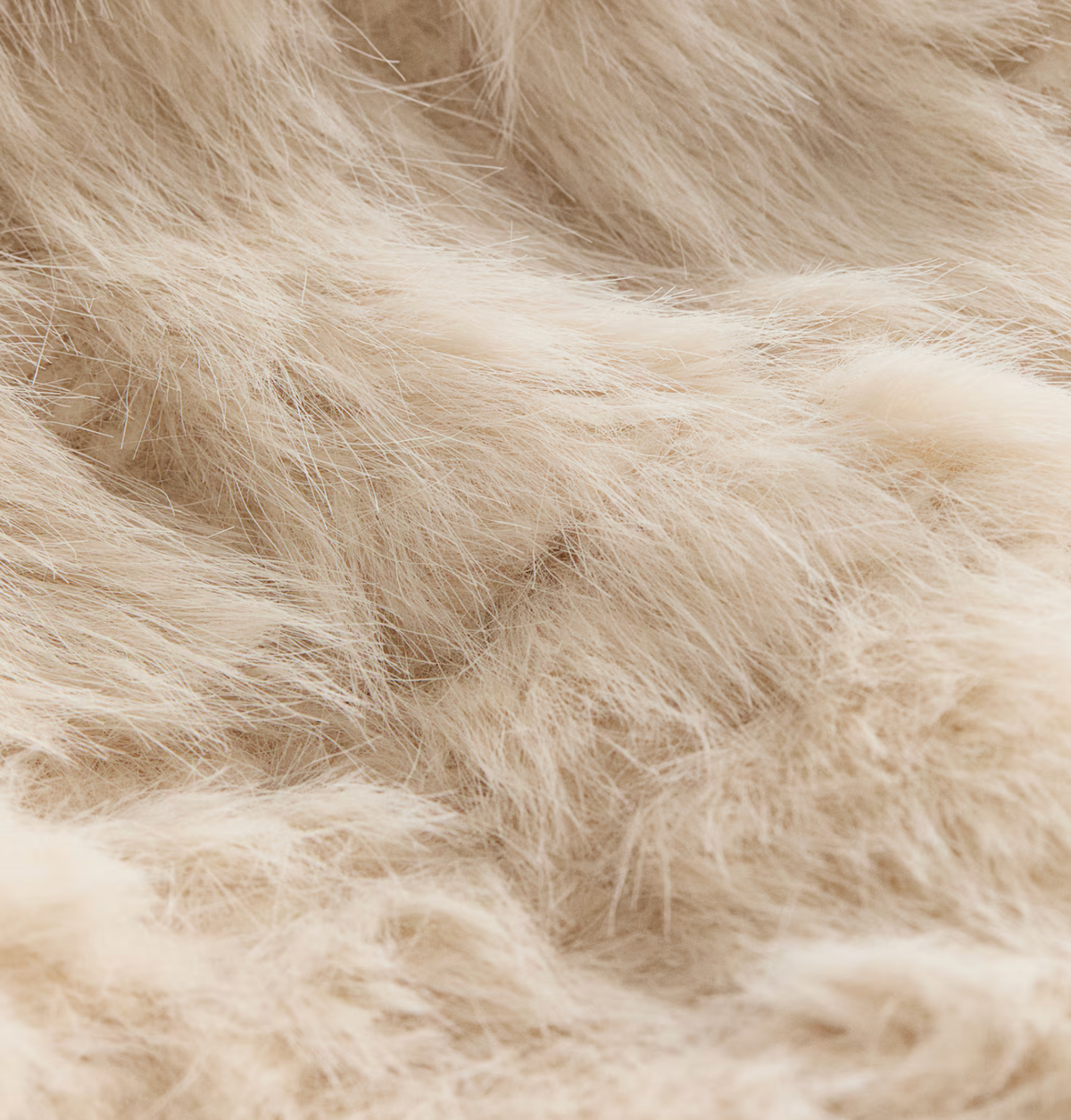 Fluffy Bed Throw